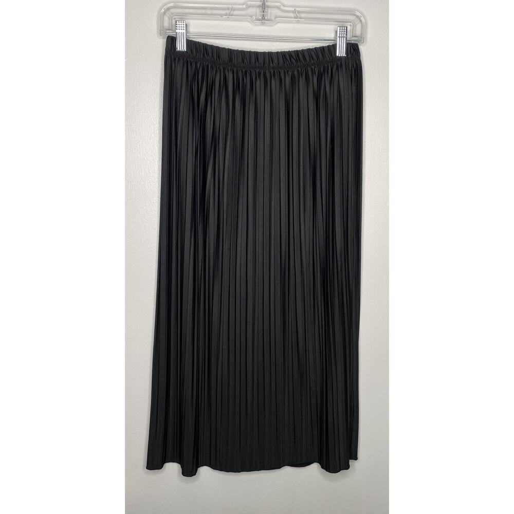 ZARA BLACK PLEATED MIDI SKIRT – WOMEN’S SIZE MEDIUM (SATIN LOOK)